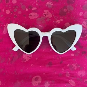 White Heart Cat-Eye Sunglasses